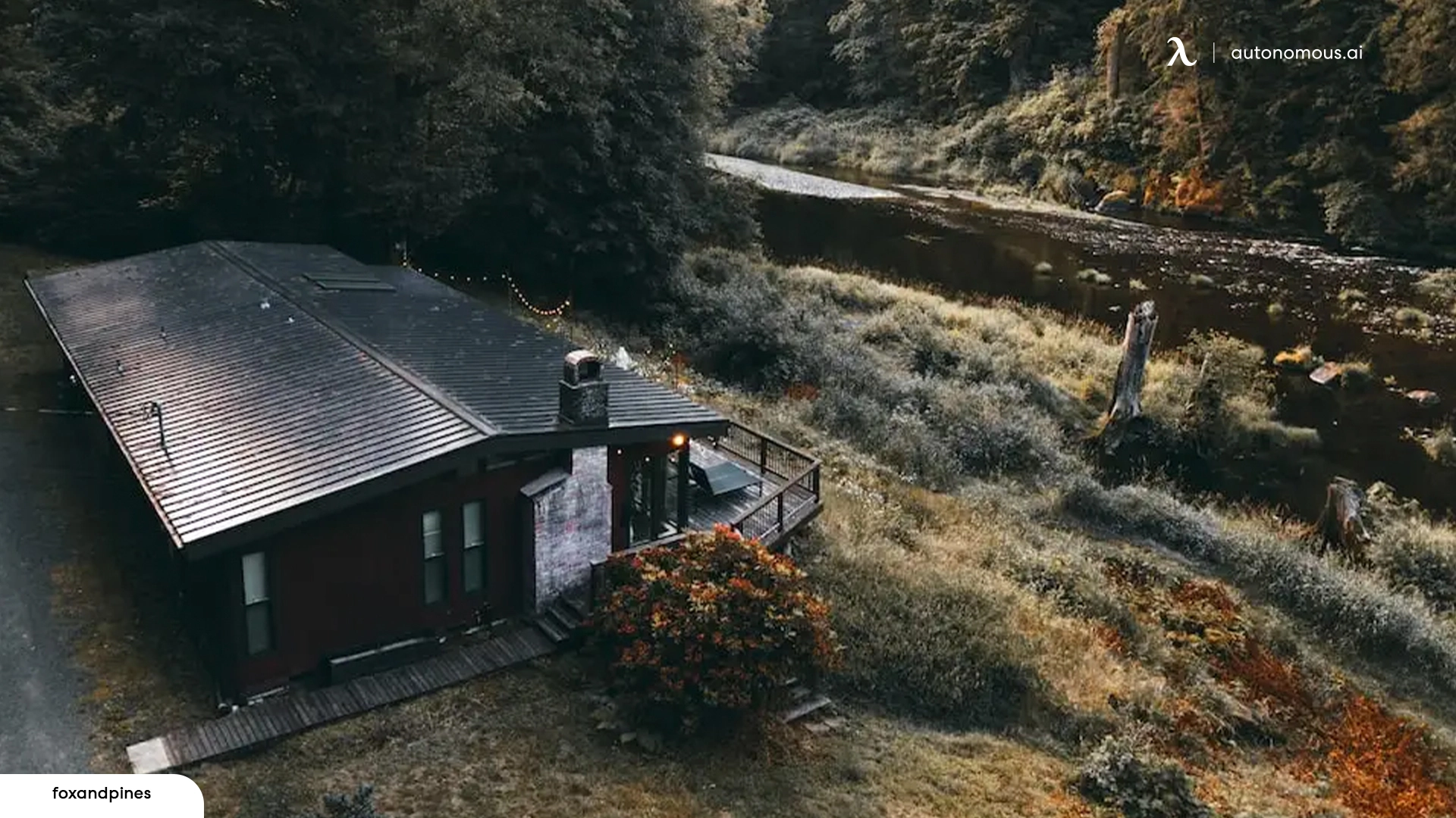Mid Century River Front Cabin, Oregon - cozy Airbnb