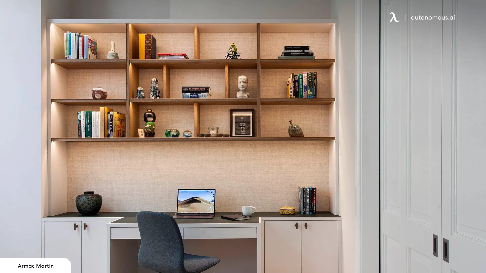 What Is an Office Desk with a Hutch?