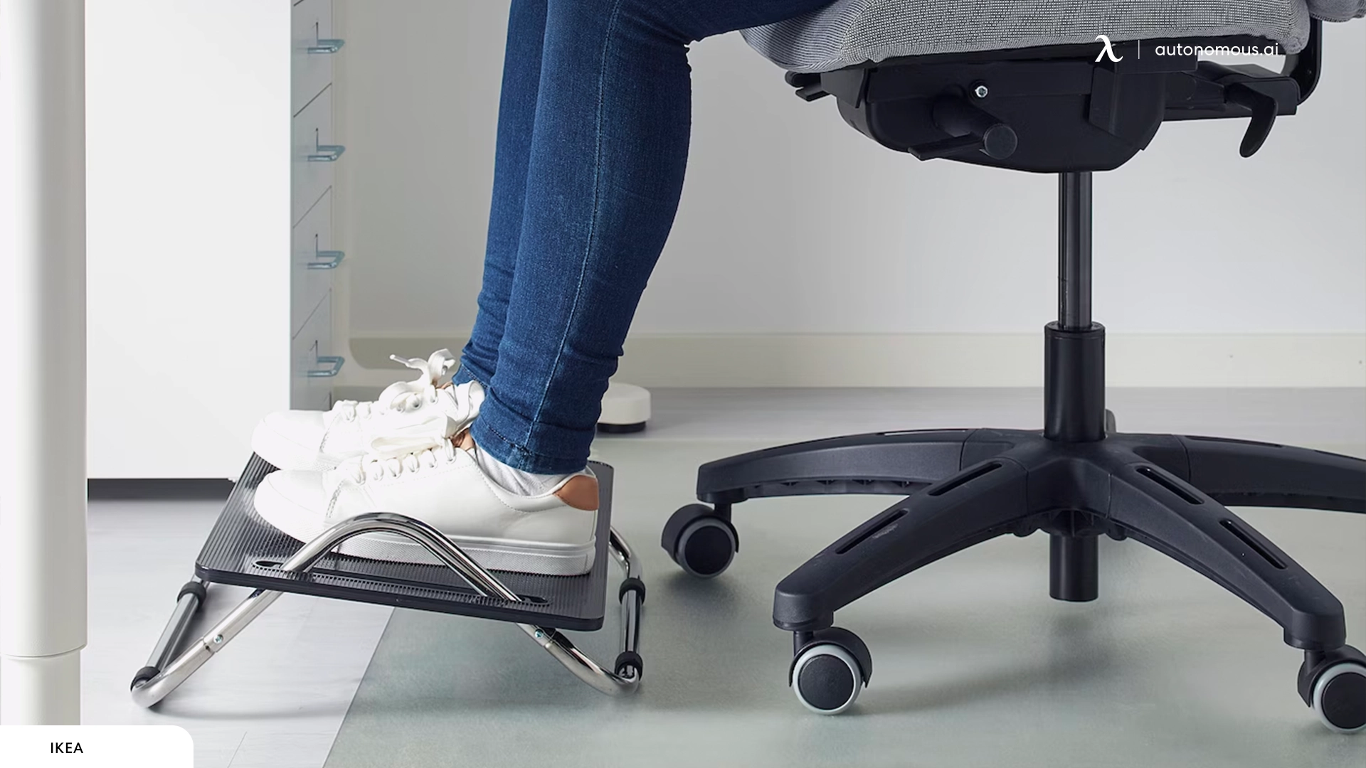 What's the Perfect Angle for an Office Footrest?