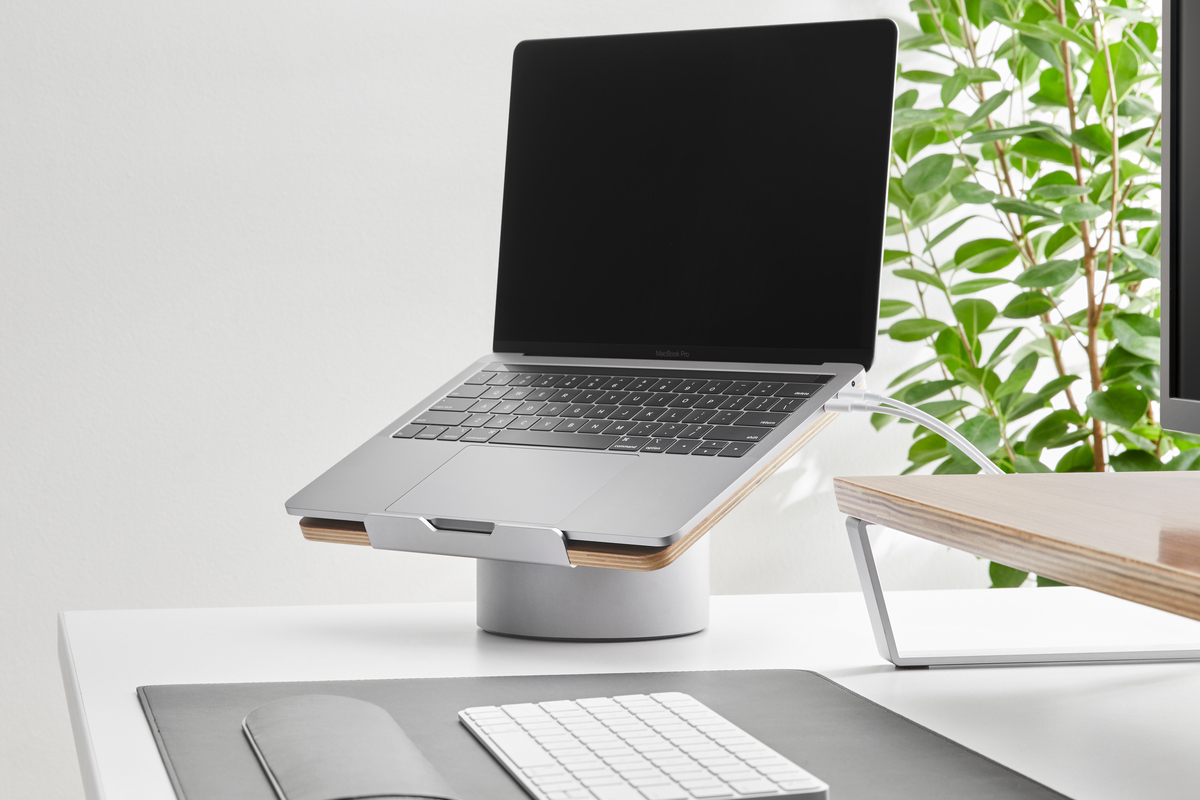 HumanCentric Laptop Riser: Bring Your MacBook To Eye Level