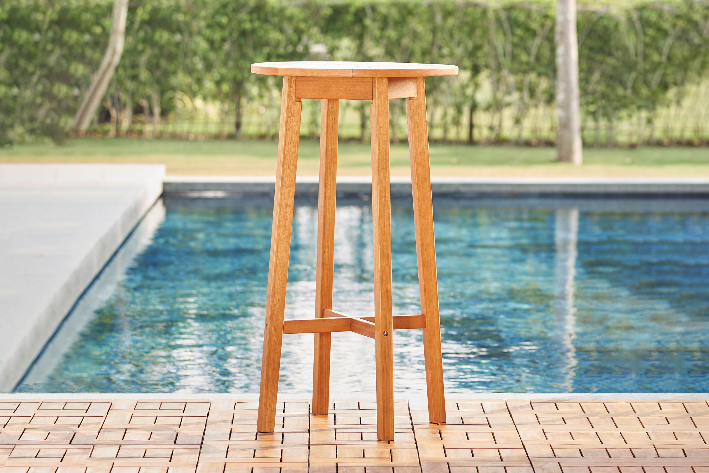 VIFAH Kapalua Honey Eucalyptus Wooden Outdoor Bar Table