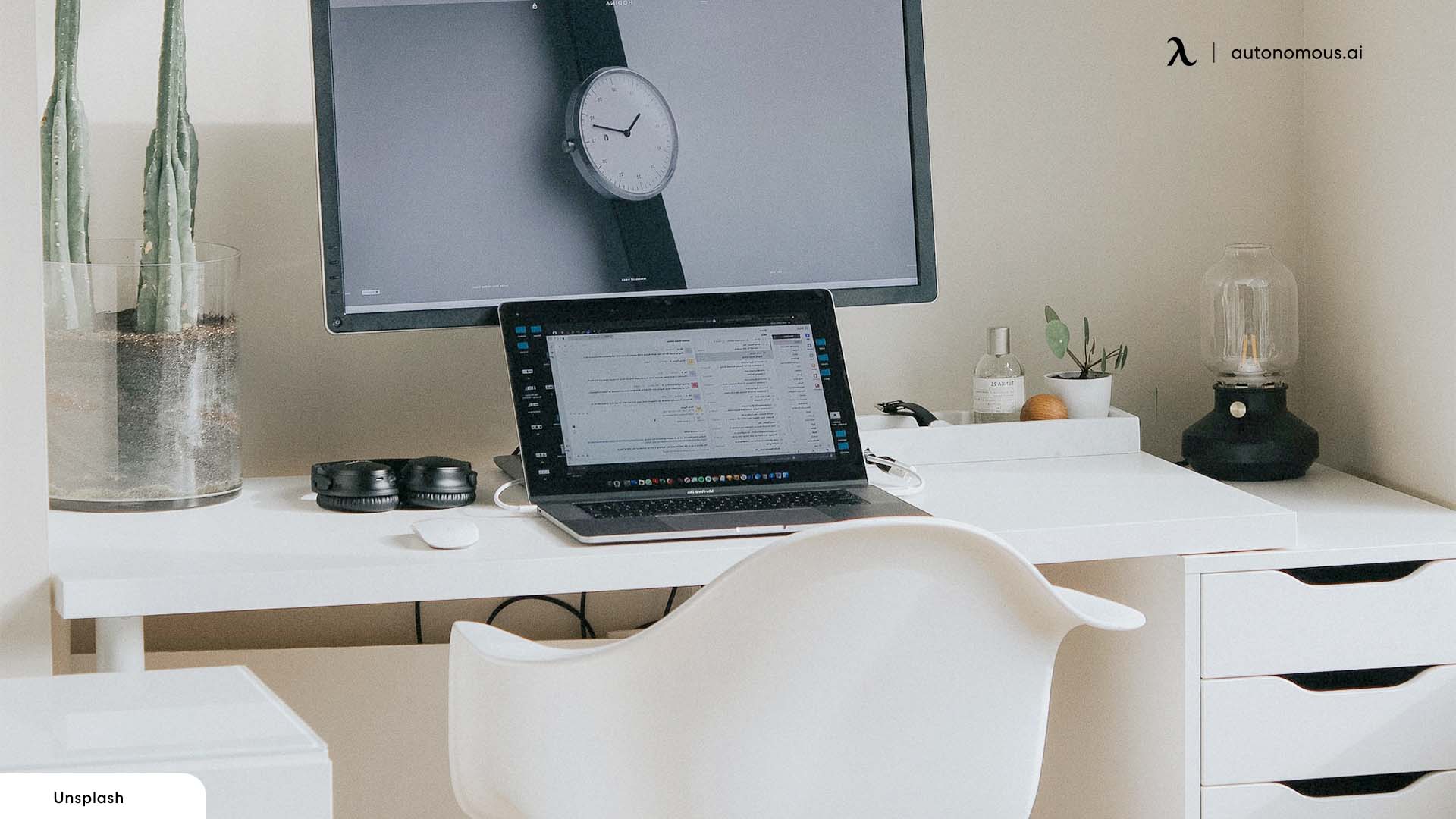 10 White Desk Decor Ideas to Inspire Your Workspace
