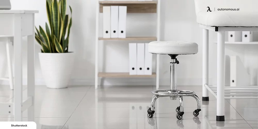 11 Best Ergonomic Desk Stools for Standing Desk (2023 Updated)
