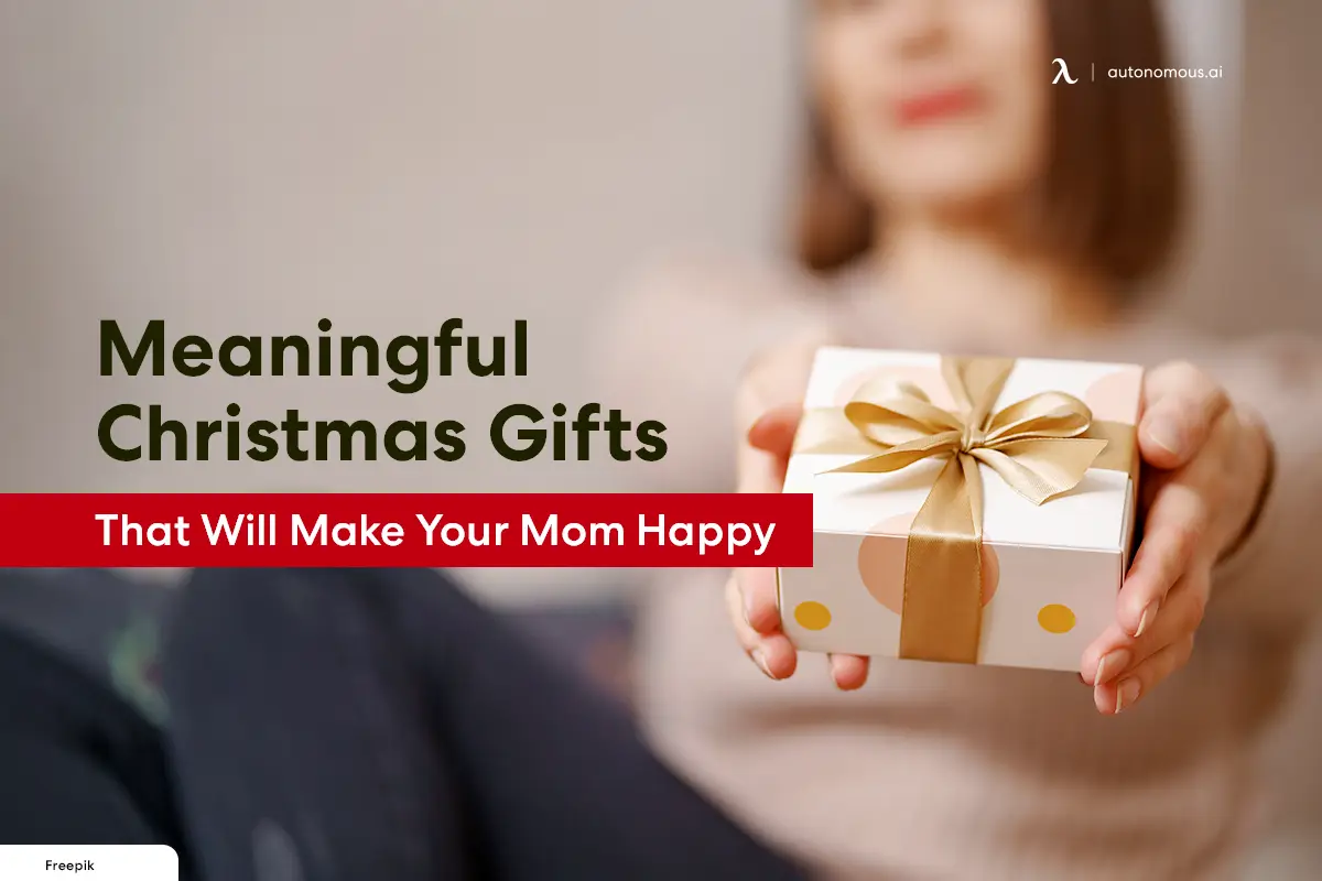 30+ Meaningful Christmas Gifts That Will Make Your Mom Happy