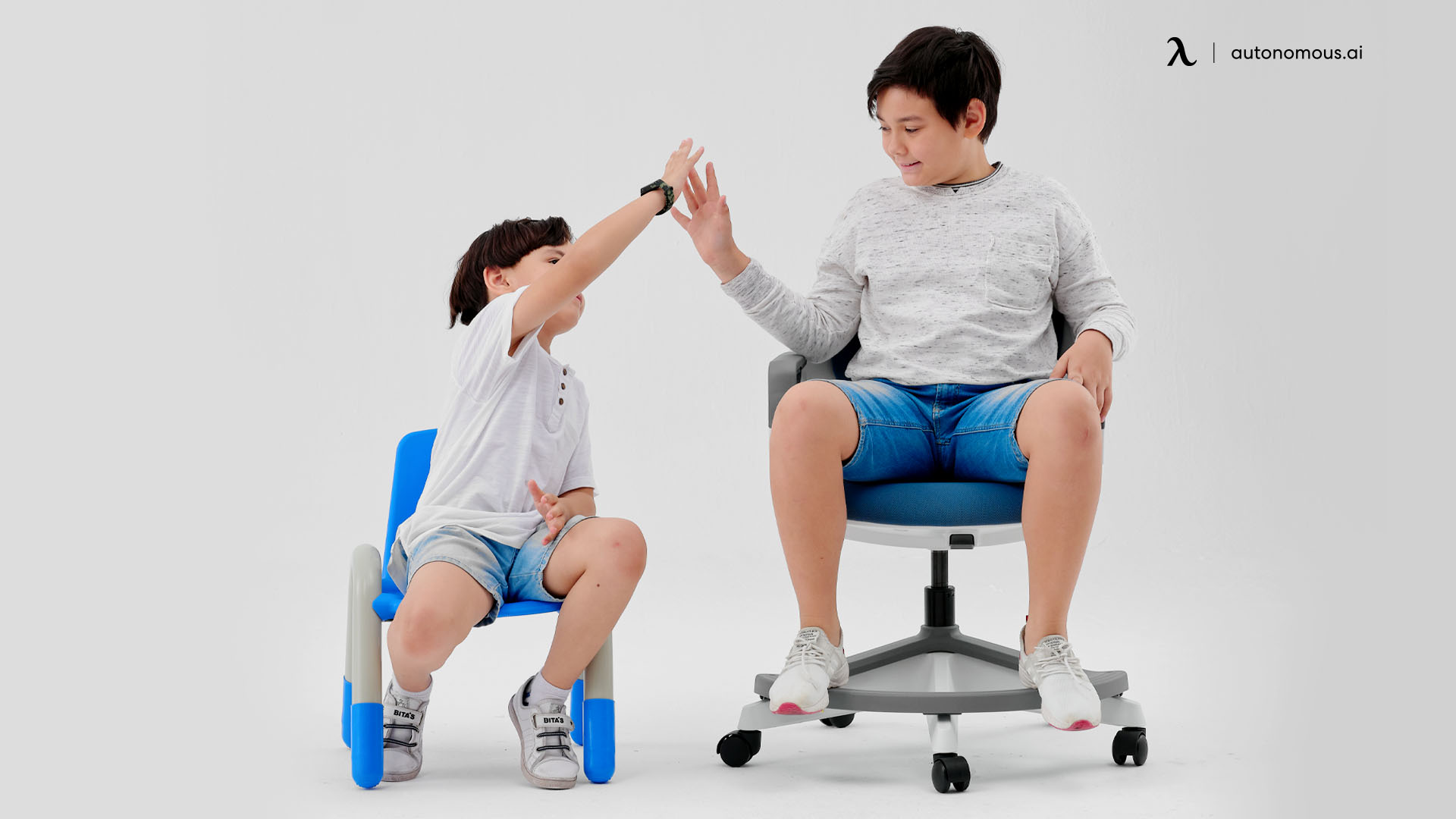 5 Best Kid's Ergonomic Chairs to Have Productive Learning Space