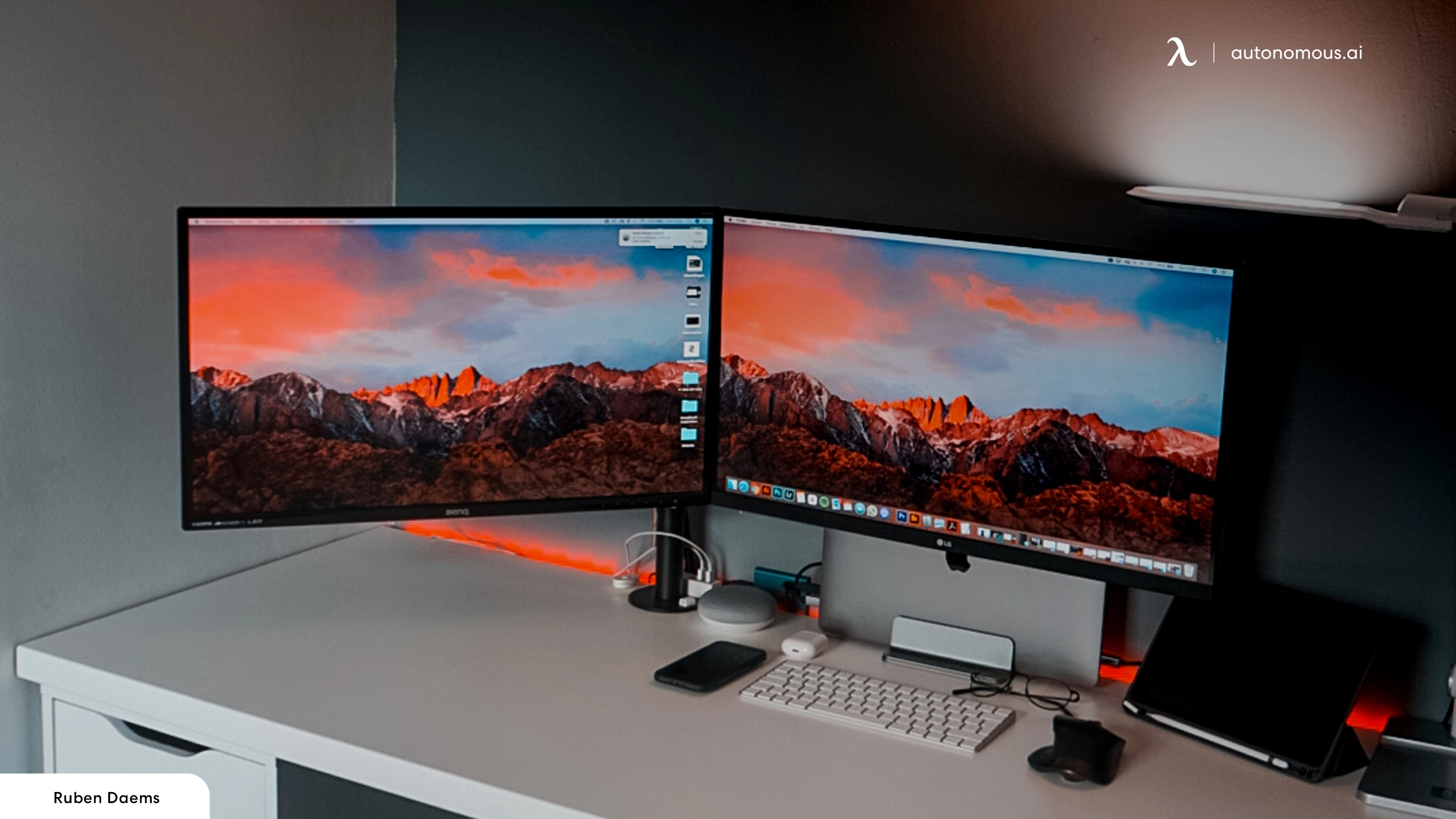 20 Best Dual Monitors Setup with Expert Reviews (2023)