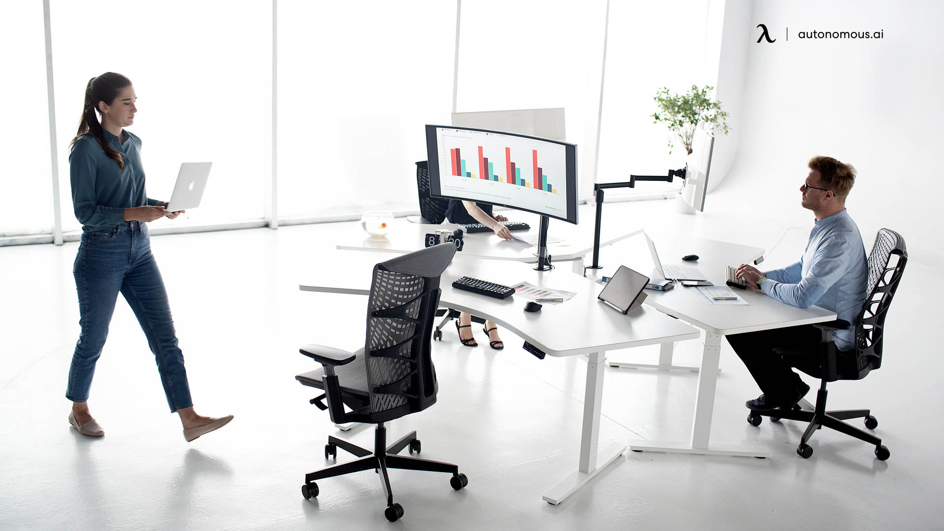 5 Modern & Productive Office Layouts for 3 Desks