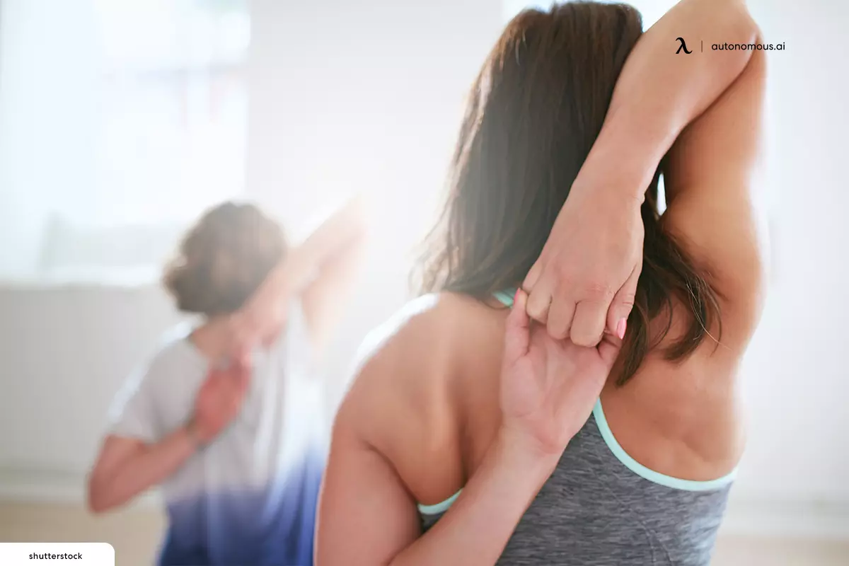 5 Rounded Shoulder Exercises to Fix Your Posture at Work