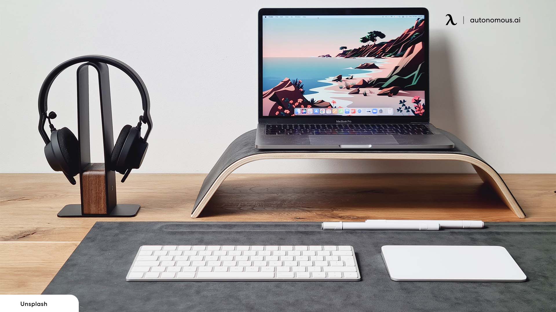 5 Wireless Charging Desk Pads (2022 Listing)
