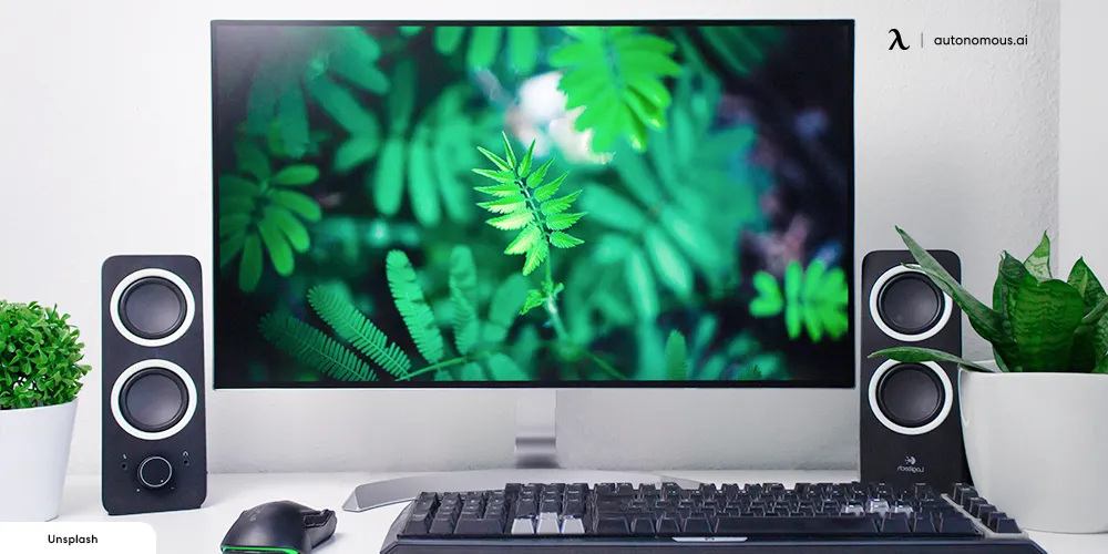 6 Best Portable Gaming Monitors - 2024 Updated