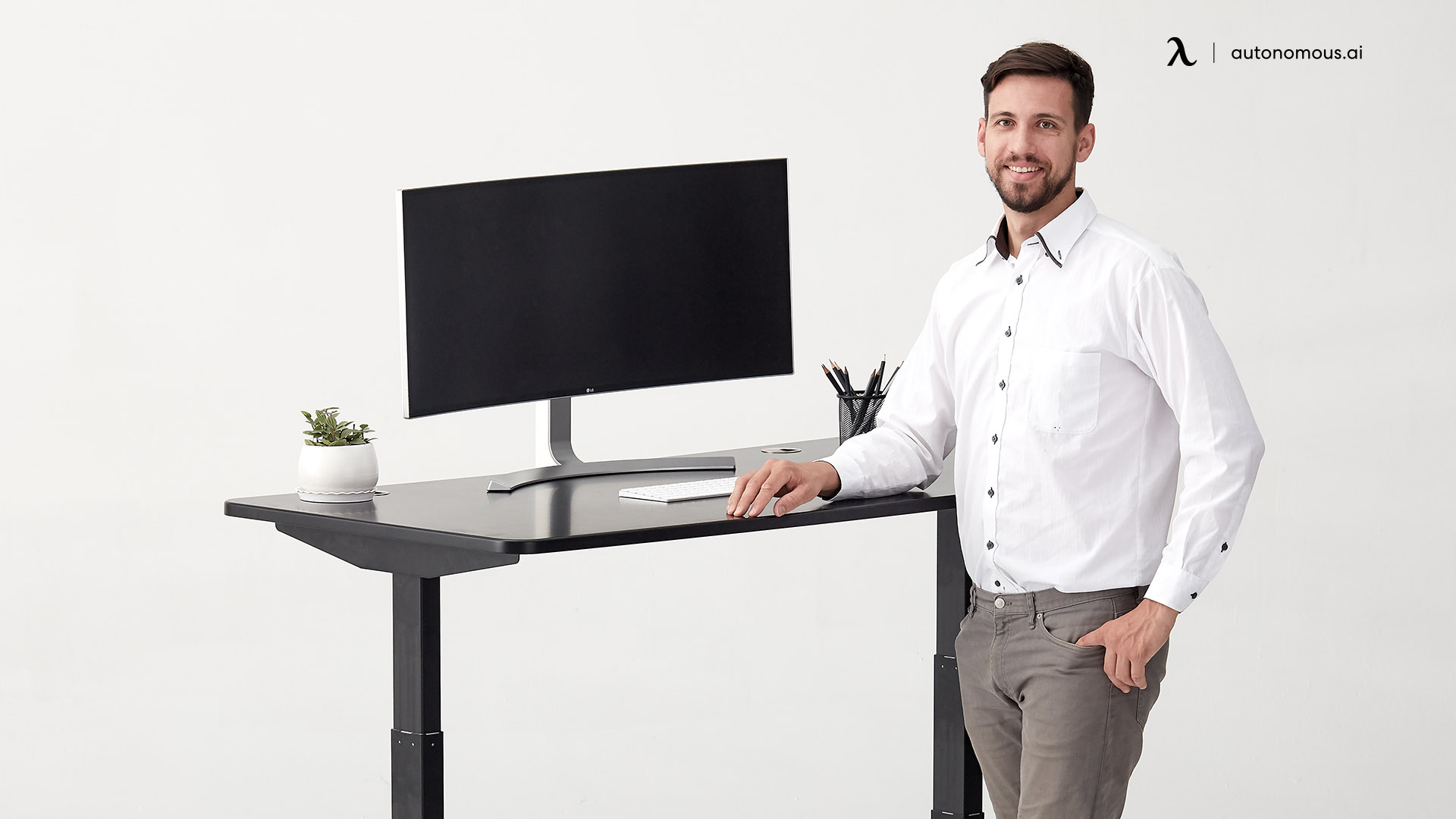 How Deep Should Your Desk Be 