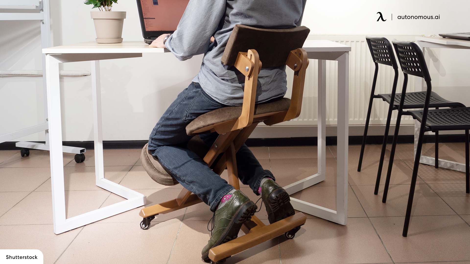 Benefits of Kneeling Chairs You Should Know