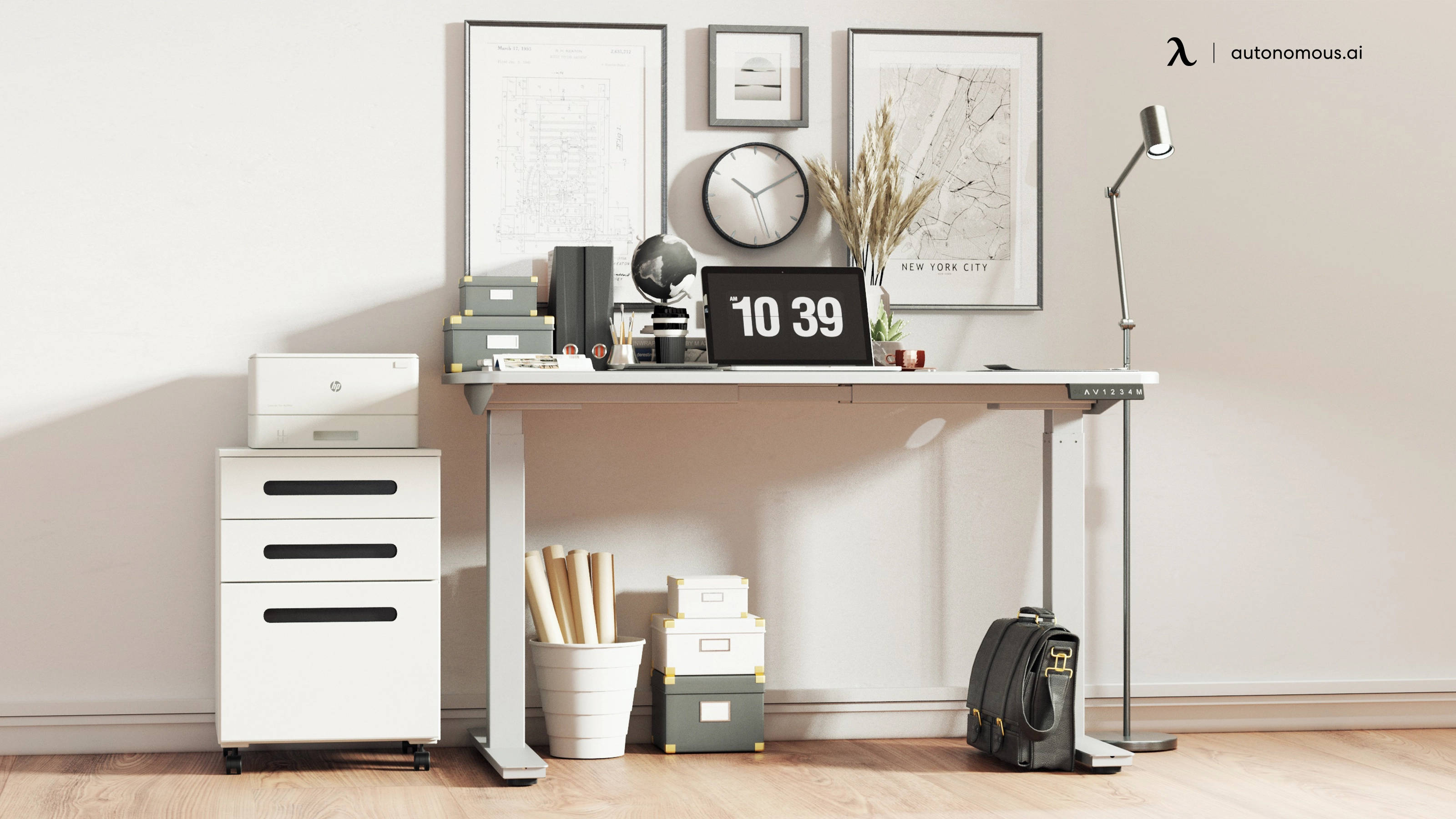 How to Choose The Best Desks for Your Small Office Spaces