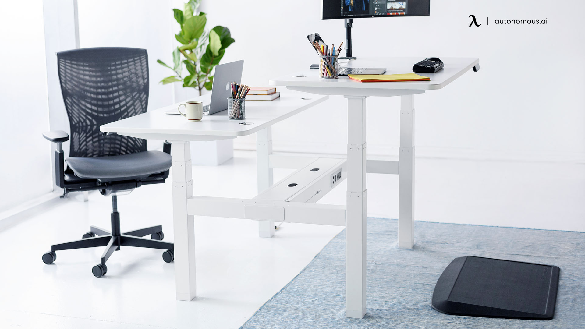 What Is the Best Standing Desk Mat for Your Ergonomic Workspace?
