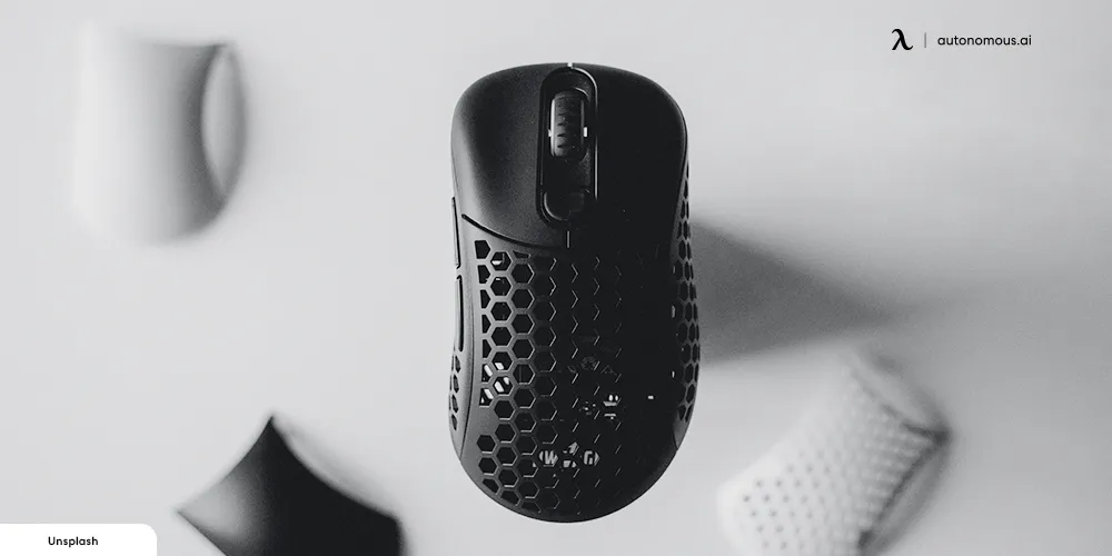 Should You Have A Bluetooth Gaming Mouse? Pros and Cons