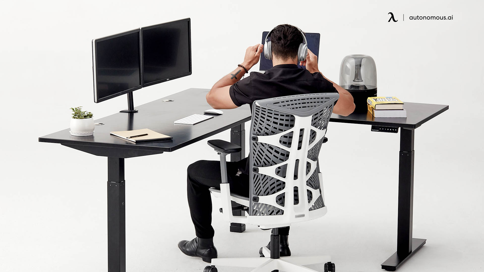 Buy 16 Corner & L-shaped Desks for a Home Office
