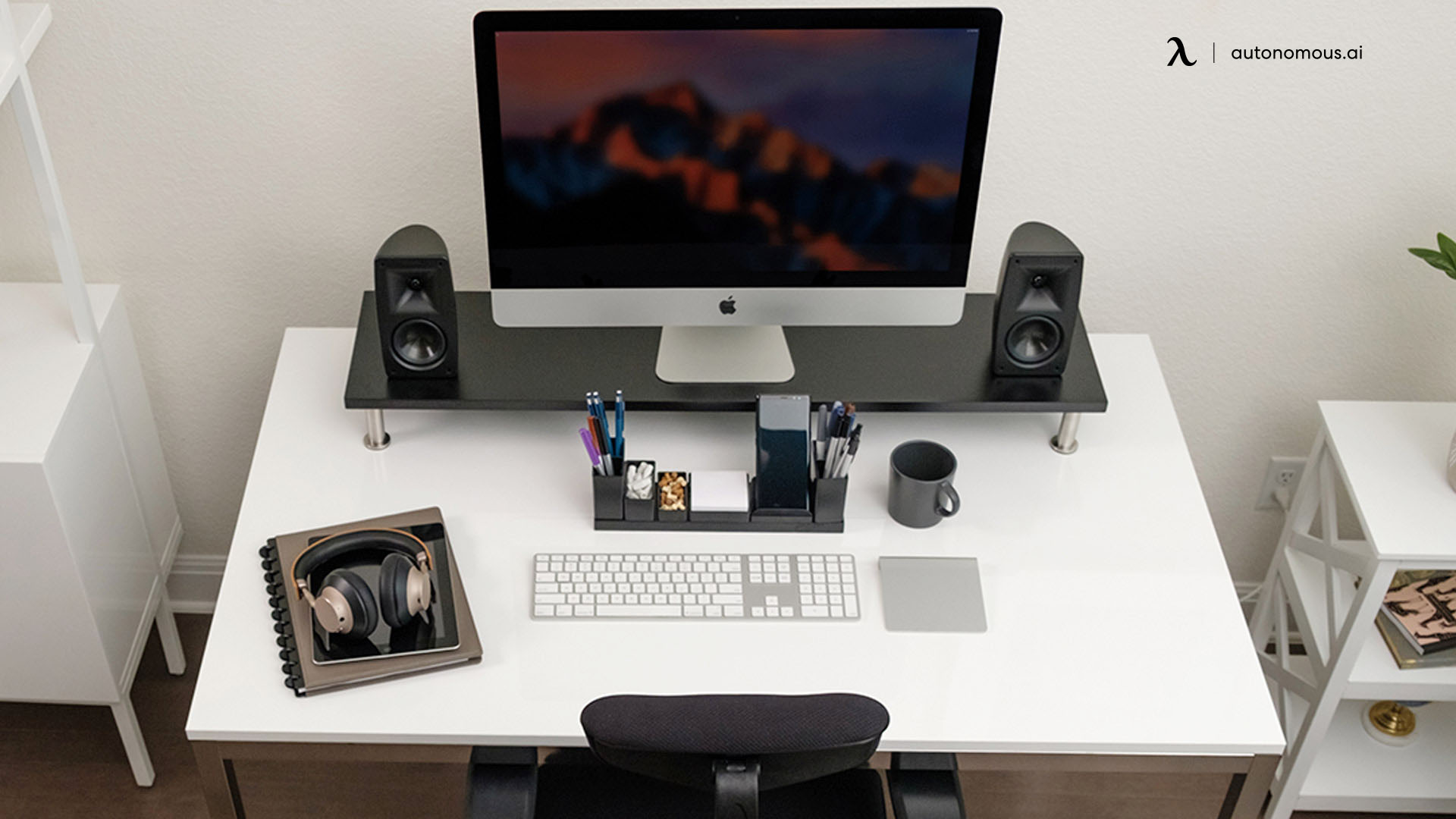 Buy the Best Black Desk Accessories for 2022 Office Décor