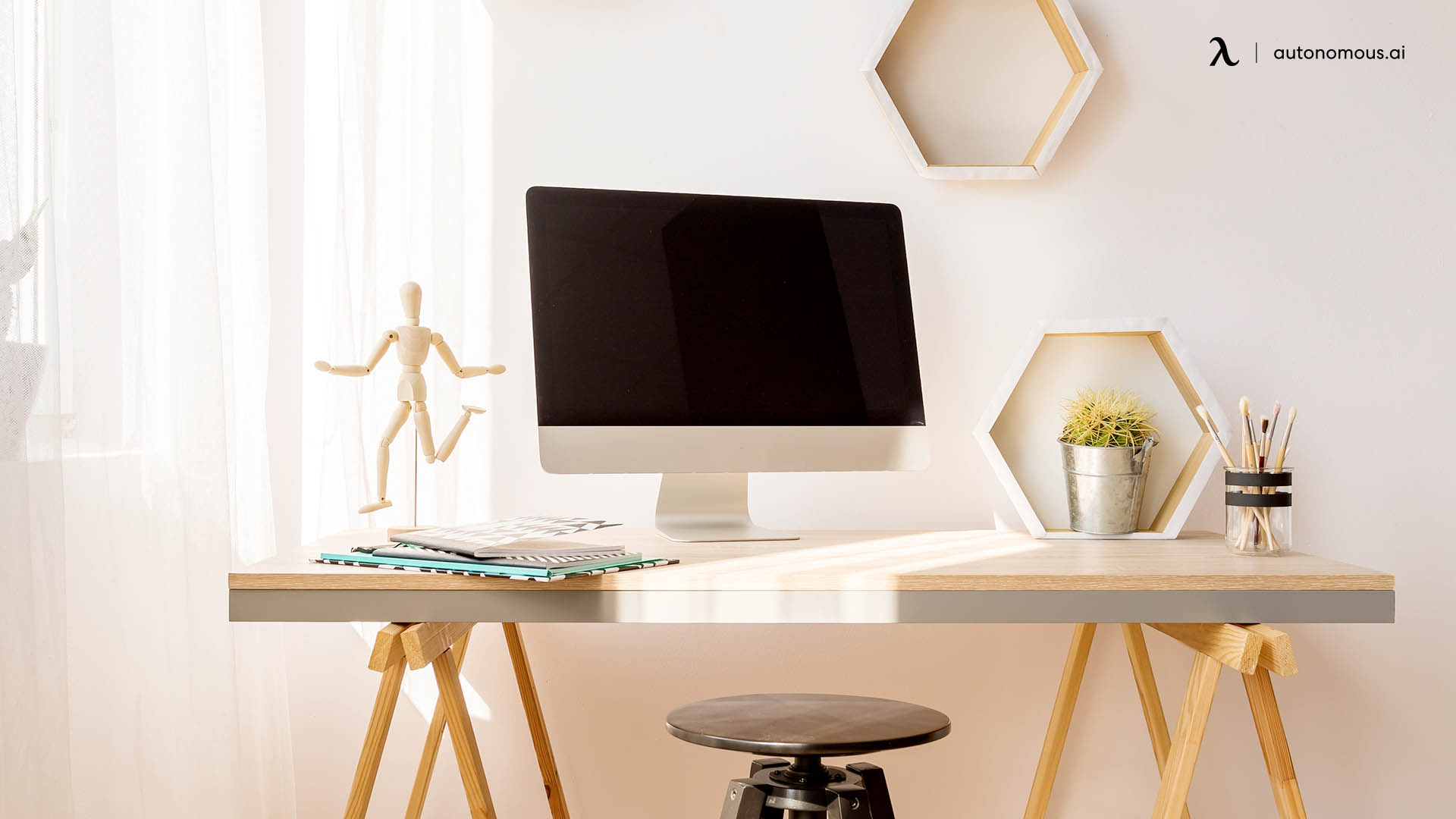 Choosing a Home Office Desk for Small Space: 20 Best Choices