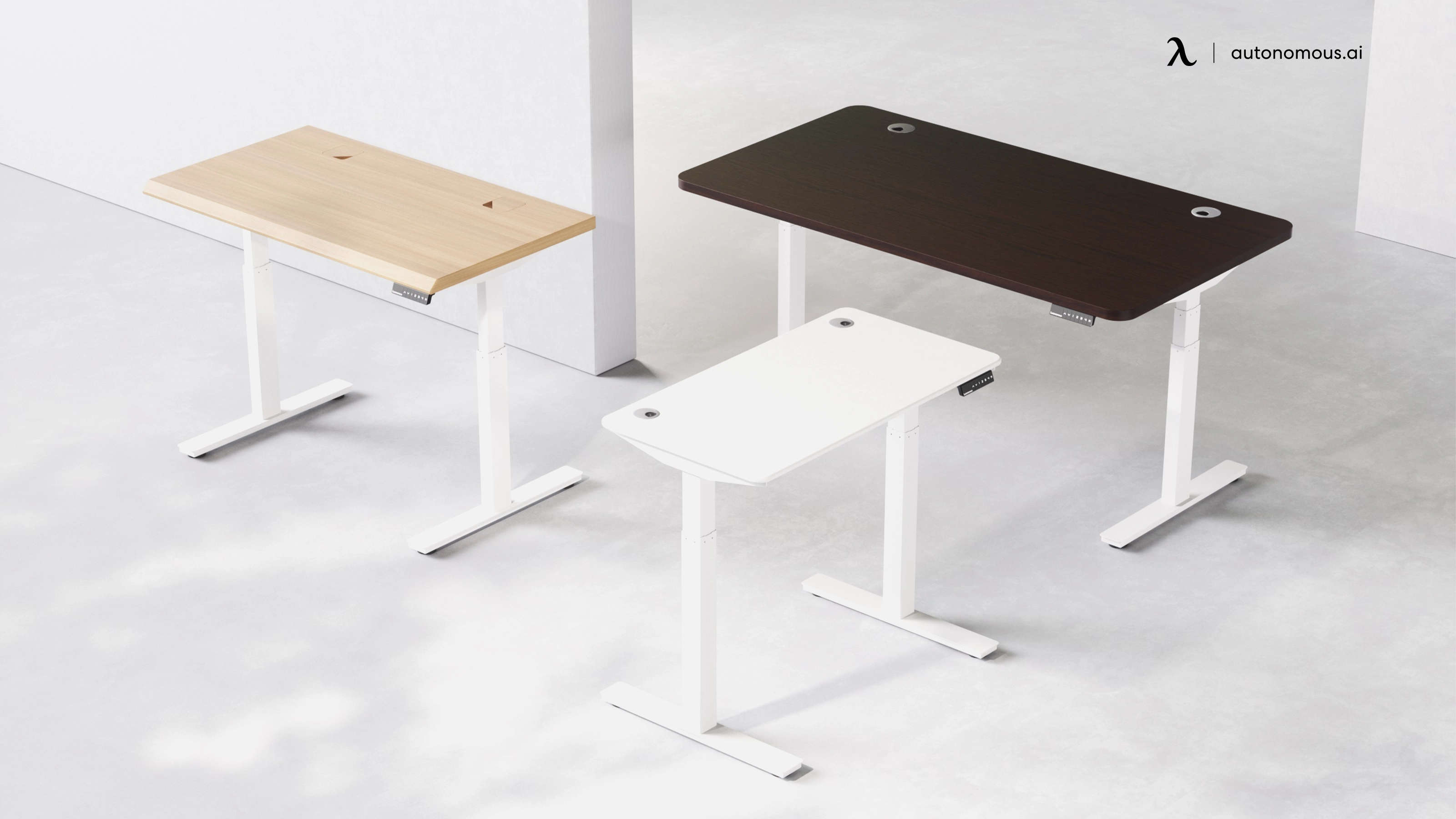 Small but Mighty: Exploring the Versatility of Compact Desks