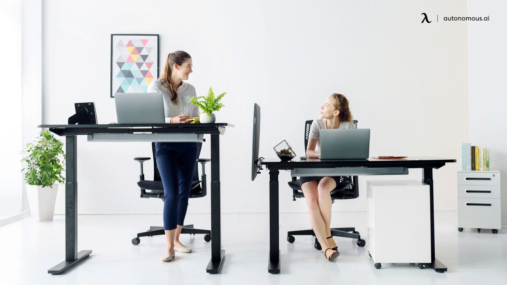 Flexible Office Desks For The Versatile Workplace
