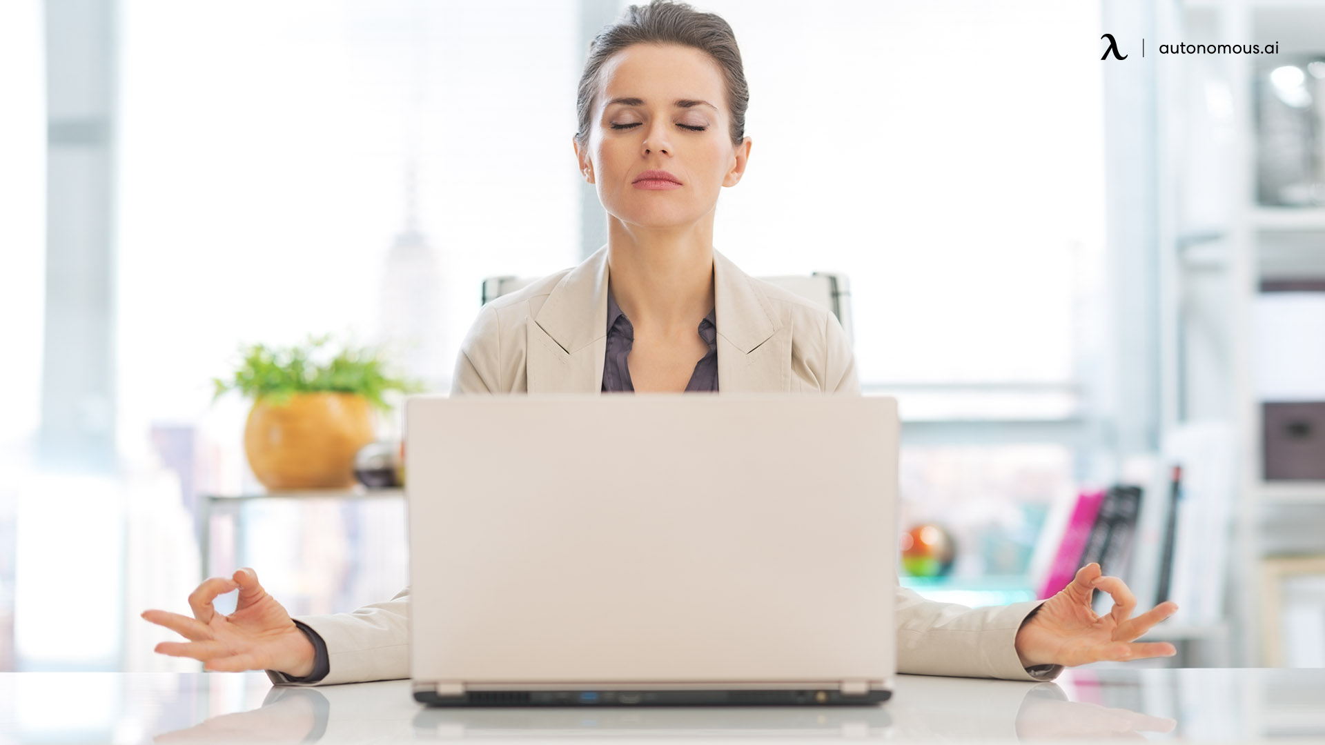 How to Practice Meditation at Your Desk During Work Break?