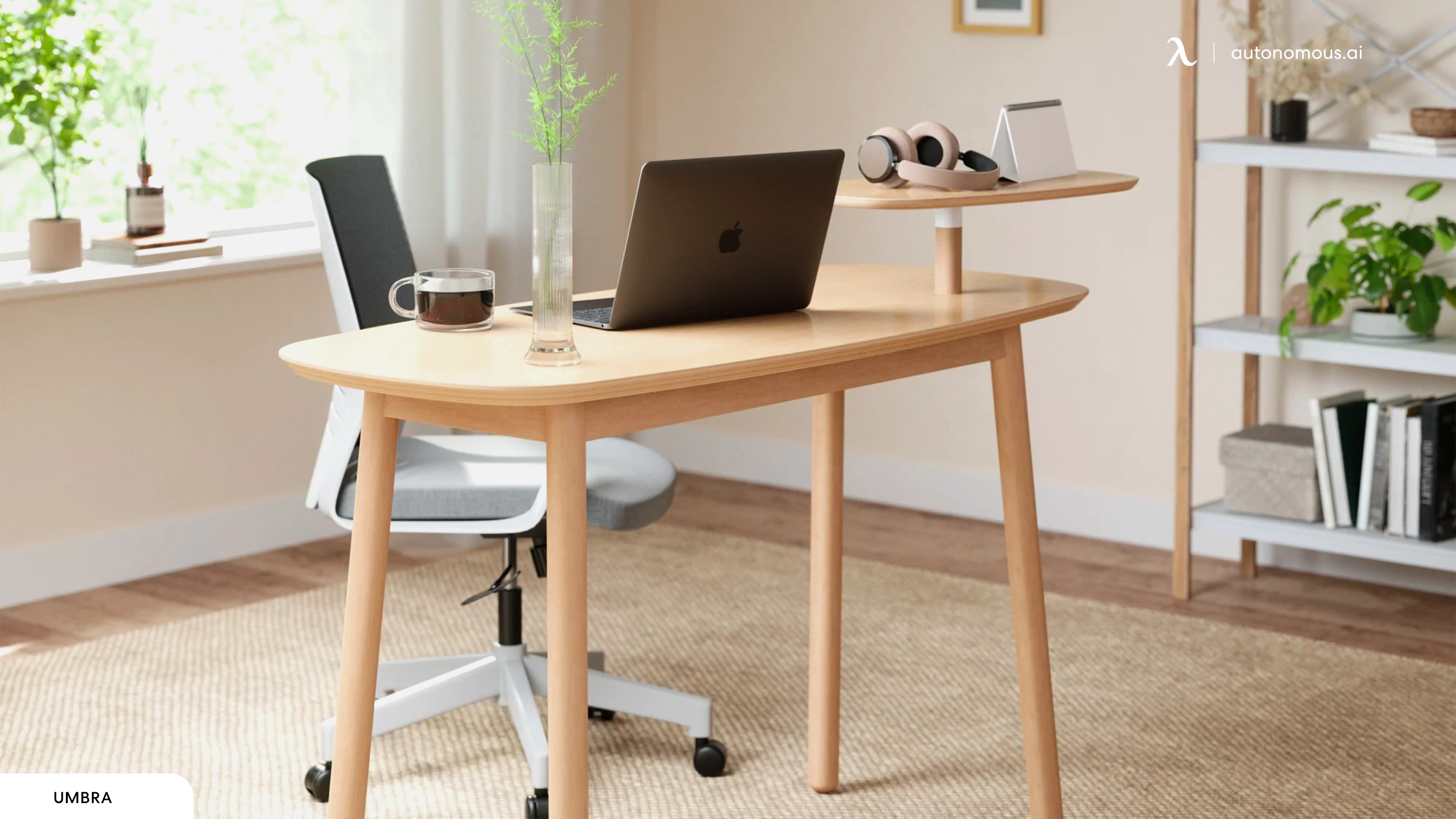 Improve Your Office Aesthetics with a Light Wood Desk