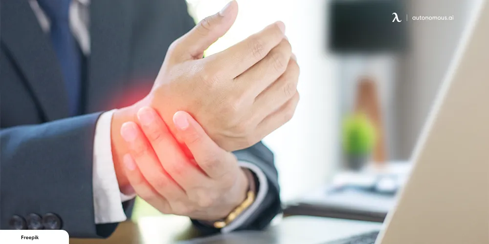 How to Prevent Carpal Tunnel While Working in an Office