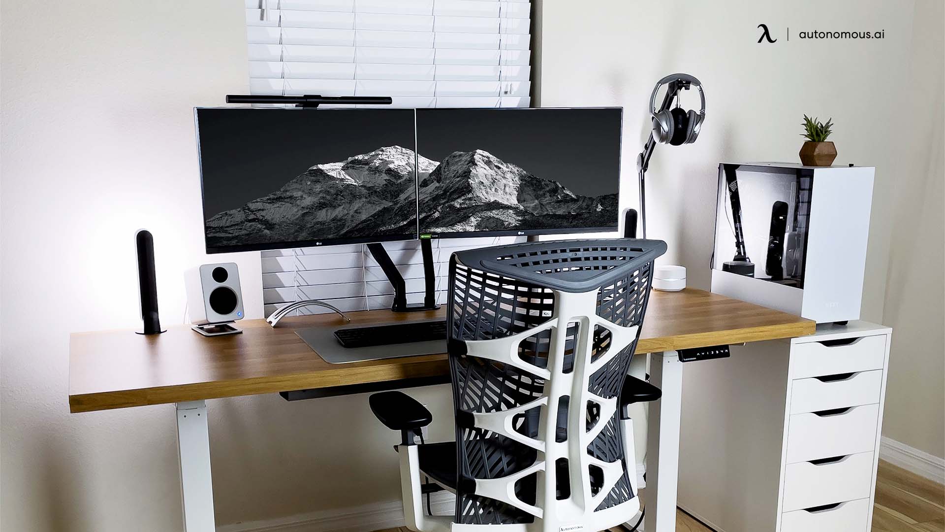 Best Quality Cheap Gaming Desks for Gamers on Budget