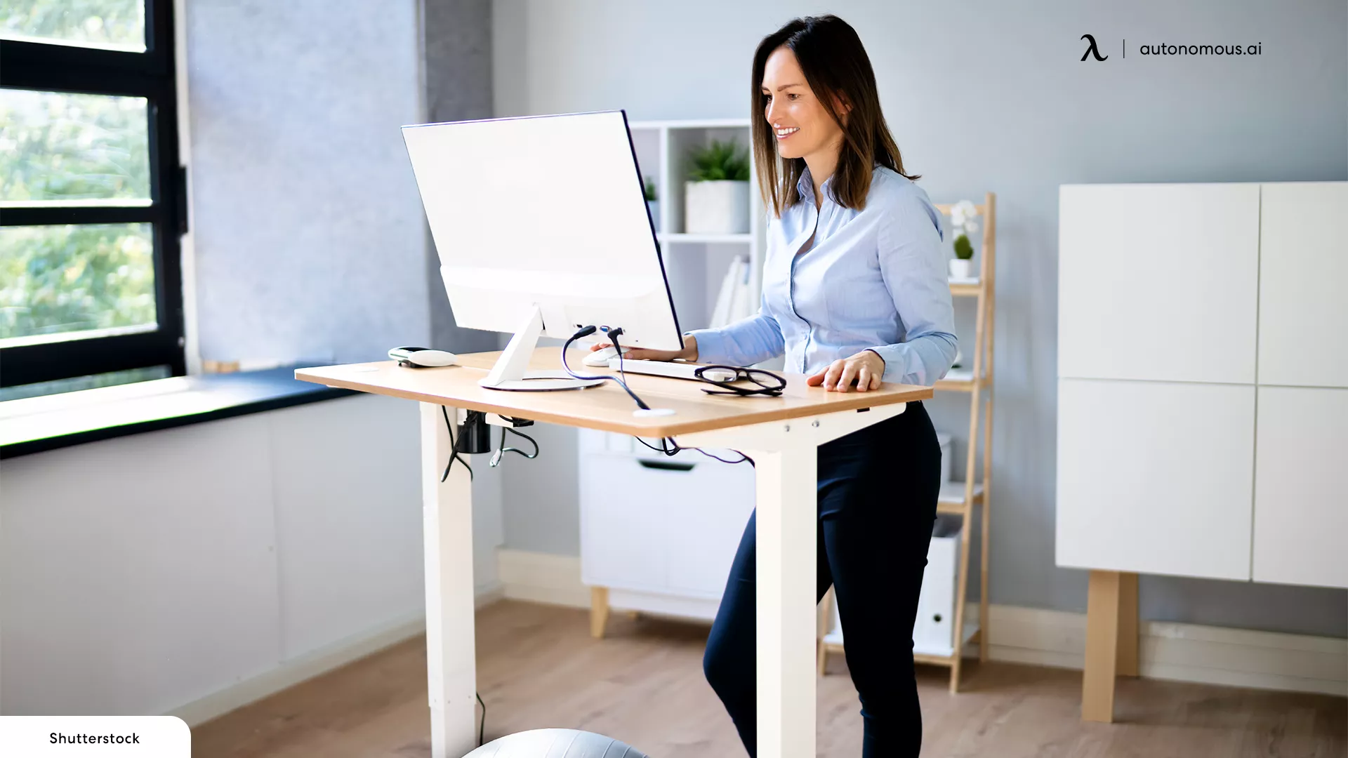 A Guide to Rising Office Desk For Your Health Improvement