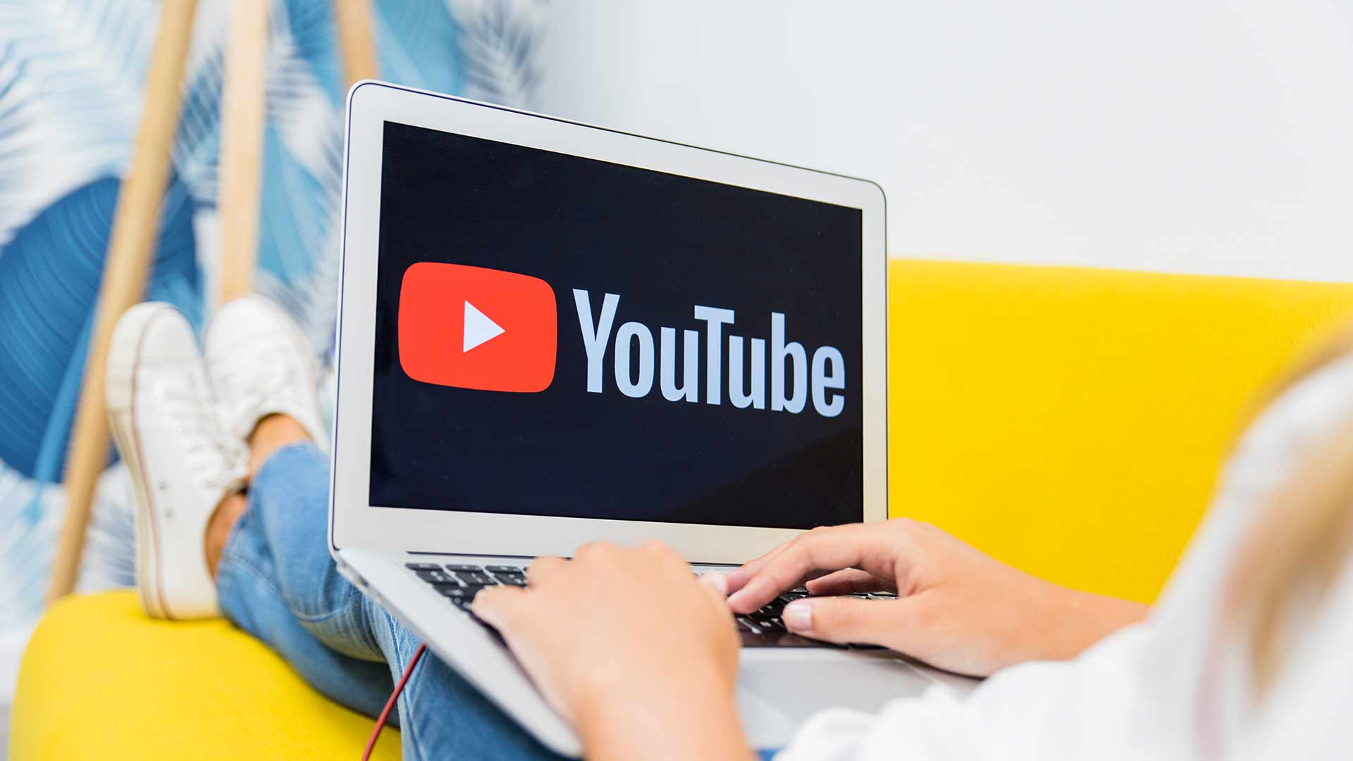 Top 10 Tools for YouTubers and Influencers Work Effectively