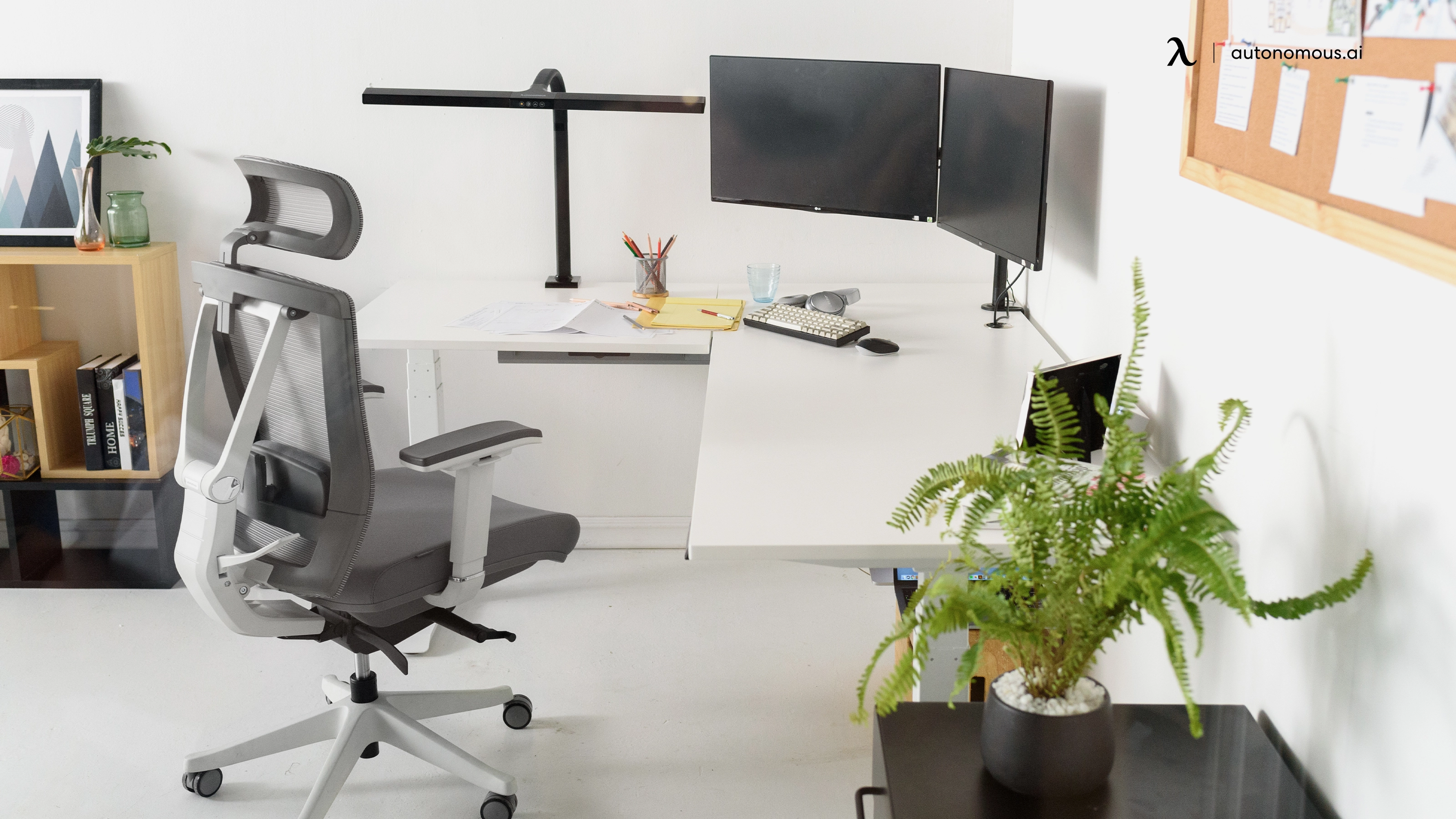 L-shaped Desks for the Home Office: Perfect Multi-functional Workstations