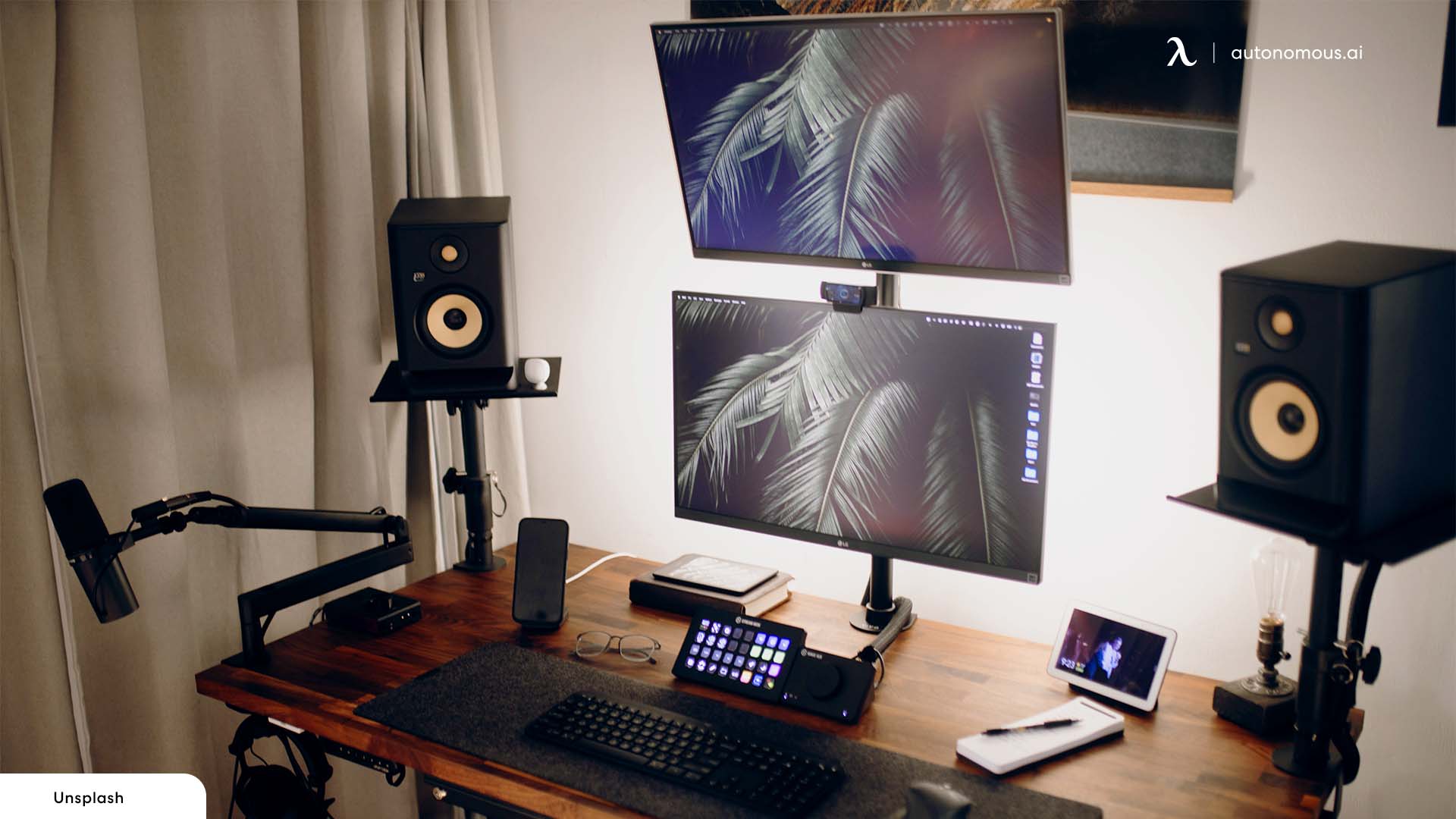 Vertical Dual Monitor Setup: Step By Step Guide