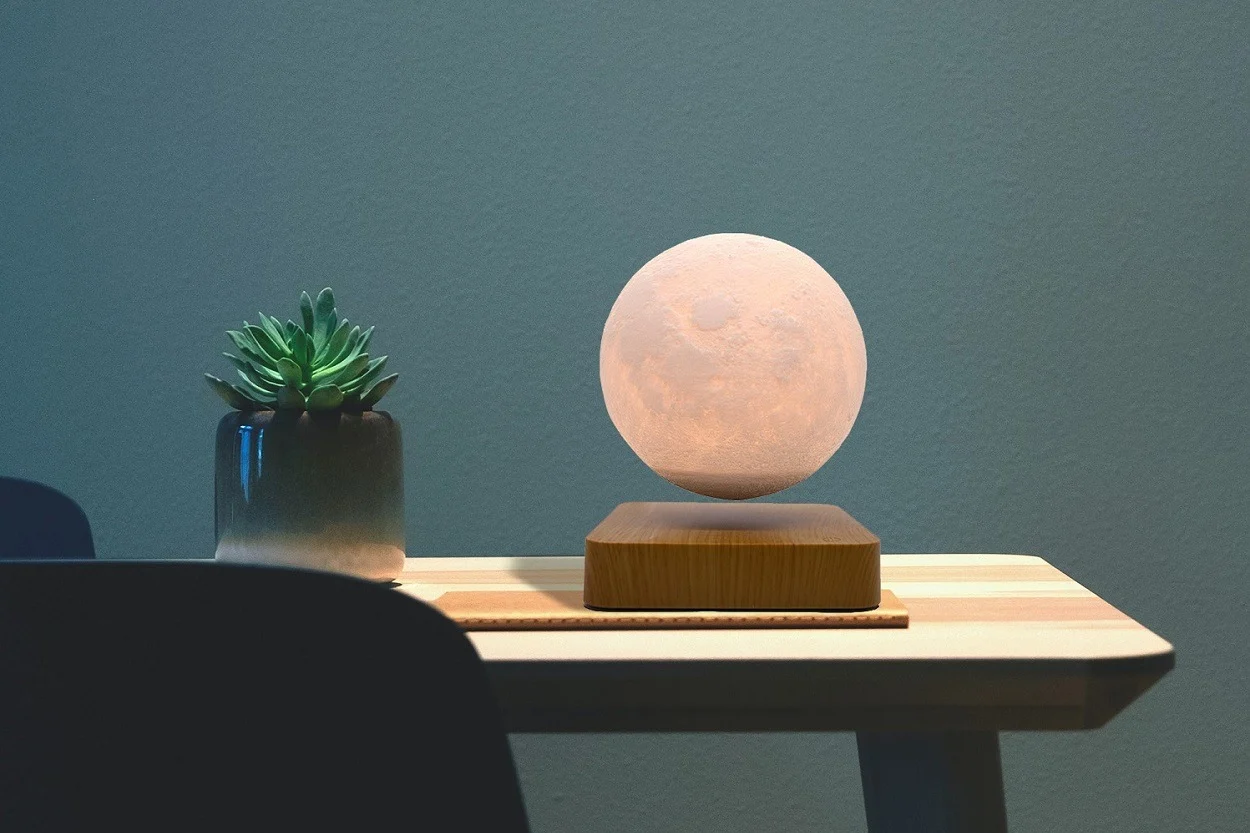 Lamp Depot Magnetic Levitation Lamp: Floating Moon