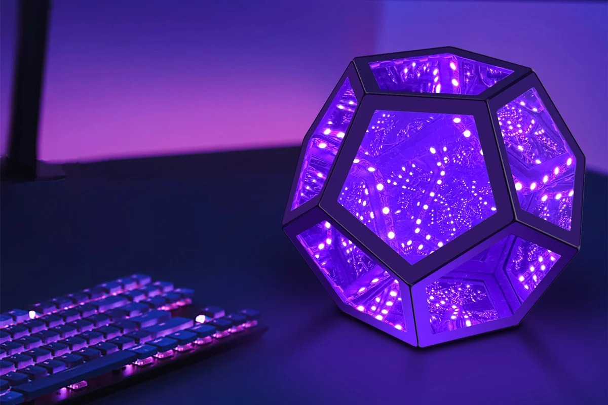 Lamp Depot Infinity Dodecahedron Table Lamp: Remote Control