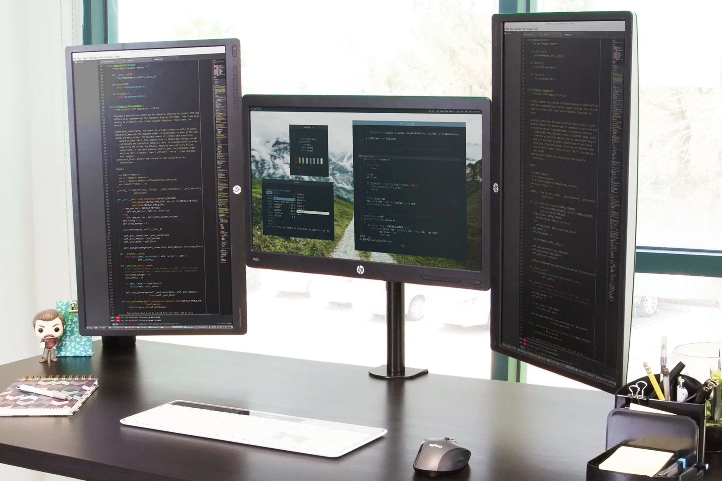 Mount-It! MI-753XL Triple Monitor Arm: Full Motion