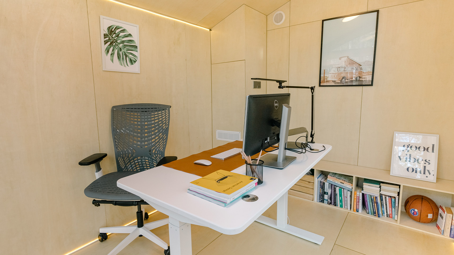 Autonomous WorkPod  The ultimate home office pod.